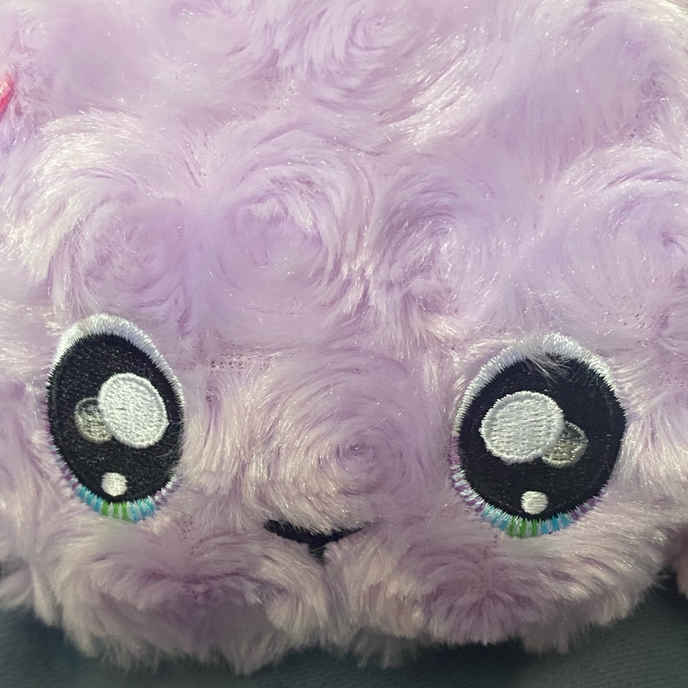Na! Na! Na! Surprise Purple Bag